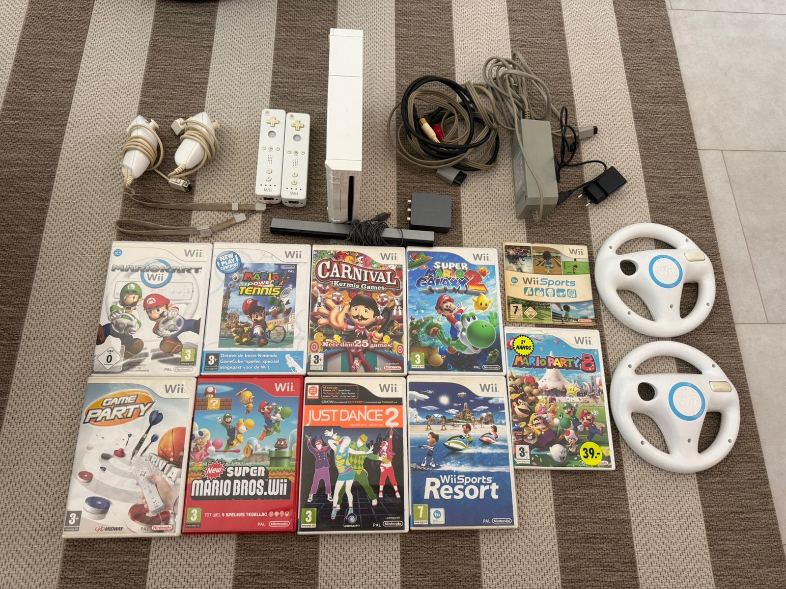 Nintendo Wii set!, Spelcomputers en Games, Ophalen of Verzenden, Met 2 controllers