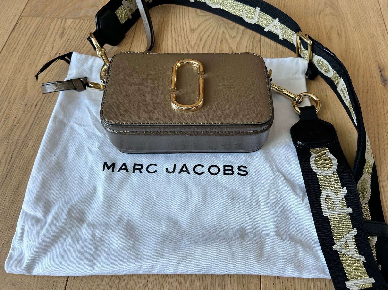 Marc Jacobs Snapshot Tas - taupe/beige, Ophalen of Verzenden, Zo goed als nieuw, Bruin, Schoudertasje