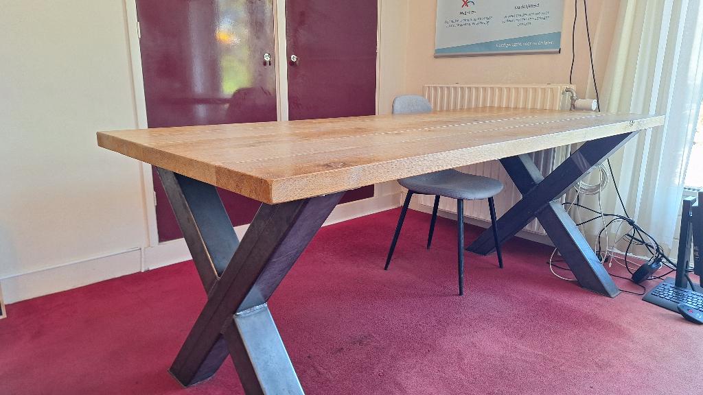 Massief eiken tafel met stalen X-poten | 203 x 88 cm, Ophalen, Gebruikt, Industrieel landelijk - robuust eiken met staal, 200 cm of meer