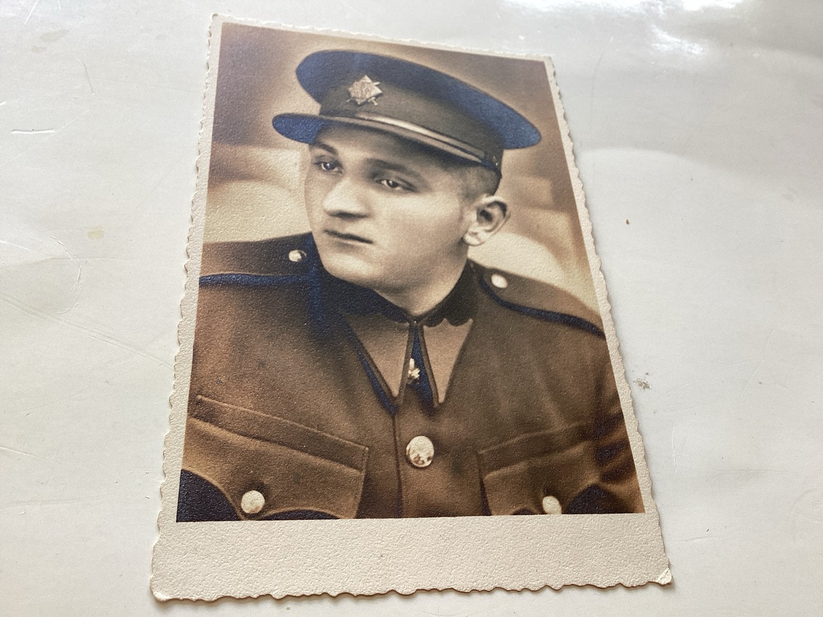 Vintage foto van een soldaat in uniform (voor 1940), Ophalen of Verzenden, 1920 tot 1940, Ongelopen