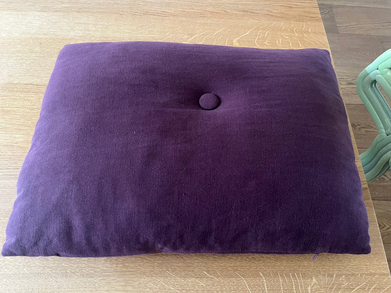 Hay dot cushion/ kussen paars zgan, Ophalen of Verzenden, Zo goed als nieuw, Rechthoekig