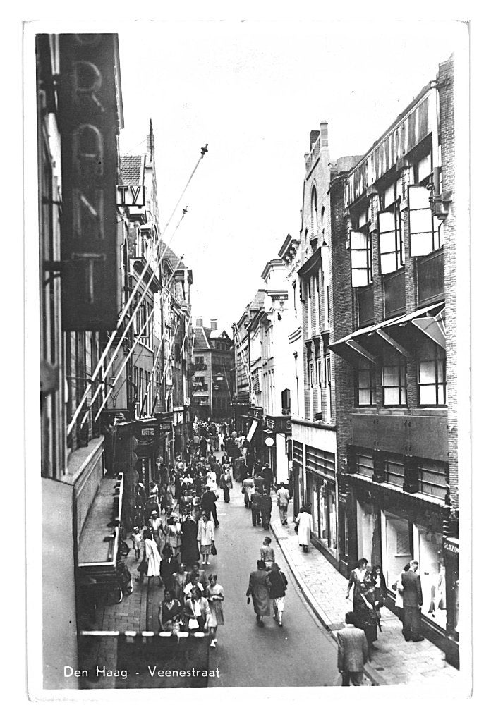 984450	Den Haag	Veenestraat	1957	Gelopen met Postzegel