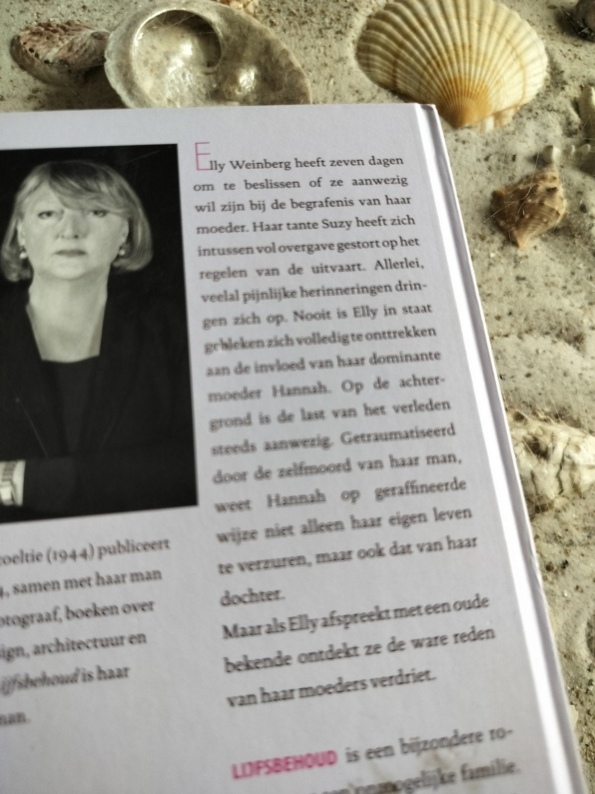 Barbara Stoeltie - Lijfsbehoud - Hardcover, B. Stoeltie, Ophalen of Verzenden, Zo goed als nieuw