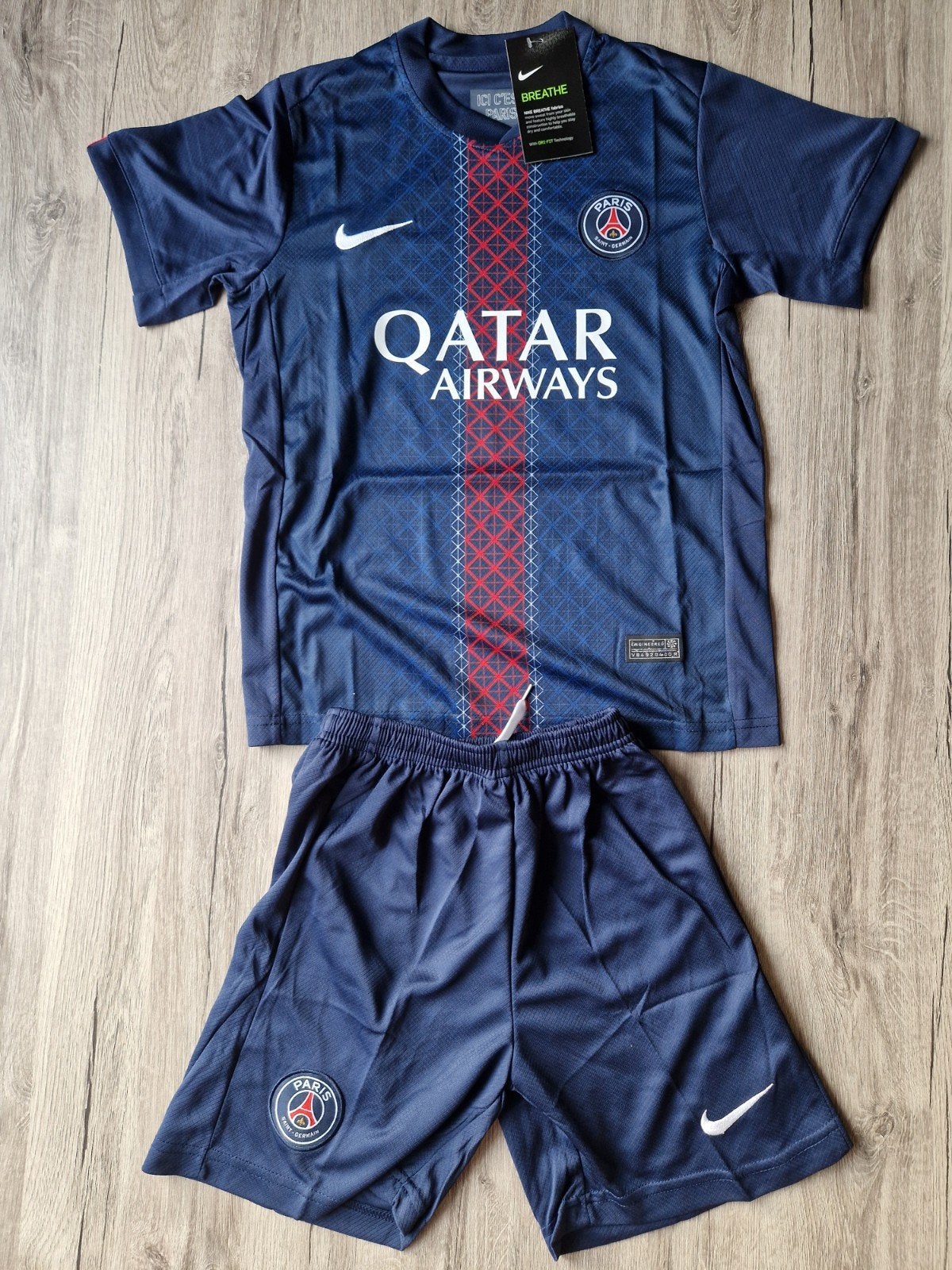 PSG tenue maat 110-116, Sport en Fitness, Voetbal, Maat XS of kleiner, Ophalen of Verzenden, Nieuw, Set