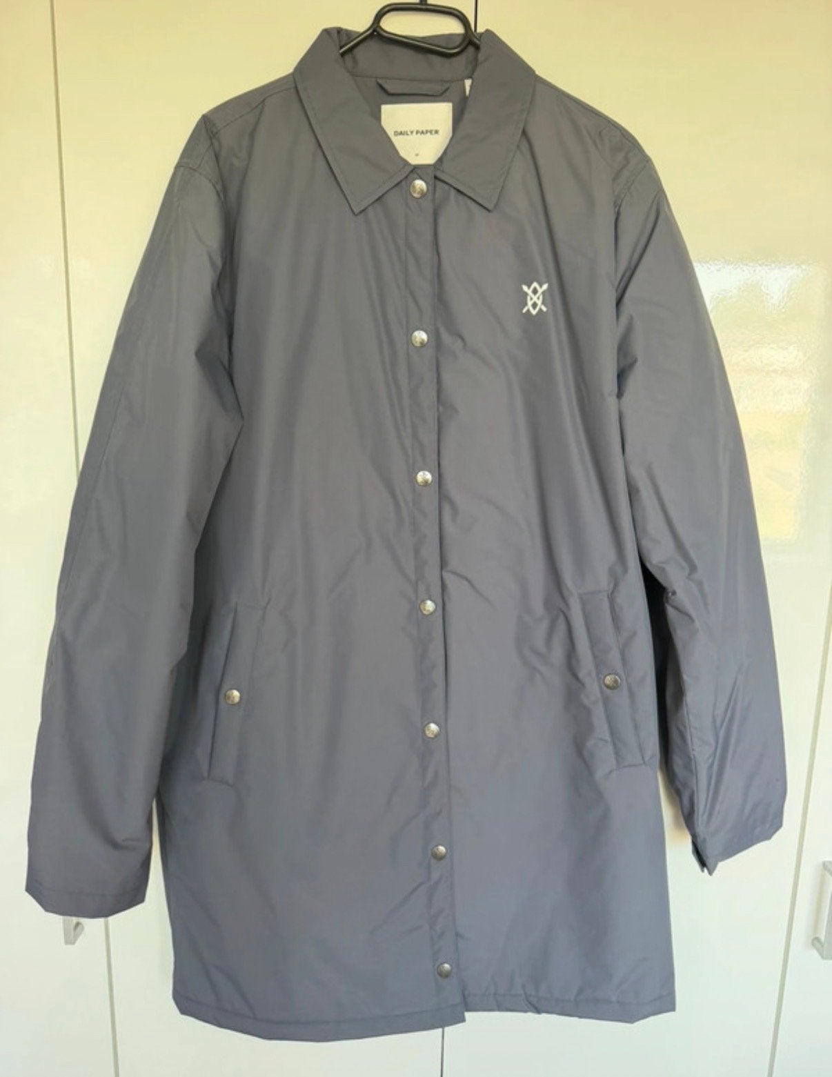 Daily Paper Coach Jacket Maat M - Zo goed als nieuw, Ophalen of Verzenden, Zo goed als nieuw, Maat 48/50 (M), Grijs