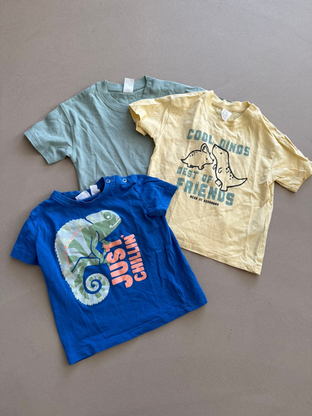 Drie zomer shirtjes maat 86, Ophalen of Verzenden, Zo goed als nieuw, Jongetje, Shirtje of Longsleeve