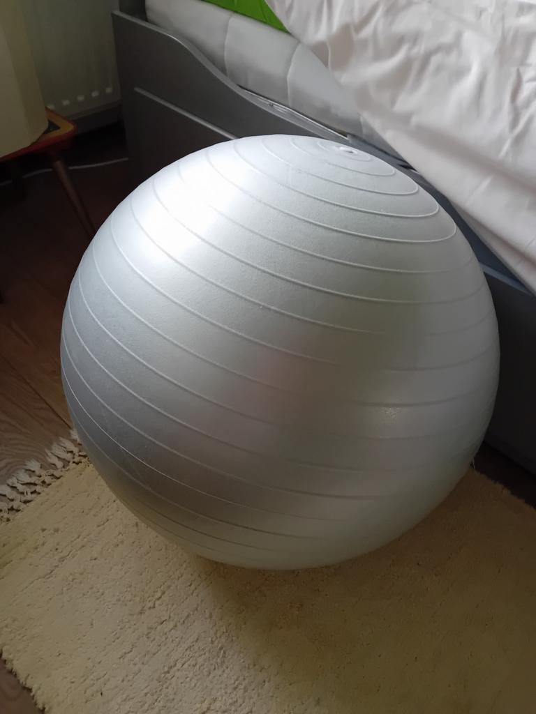 Lichtgrijze zitbal 80 cm - Fitnessbal voor elk interieur, Ophalen, Gebruikt, Buik, Fitnessbal