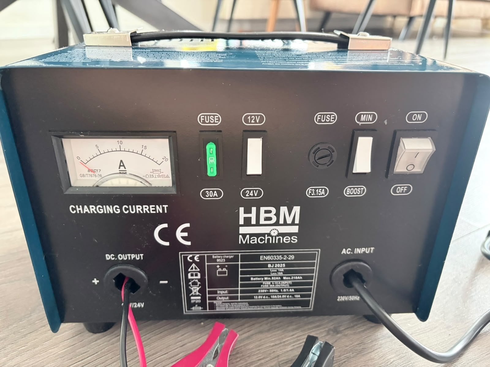 HBM Machines Acculader 12V/24V - BJ 2025, Gebruikt, Universele onderdelen