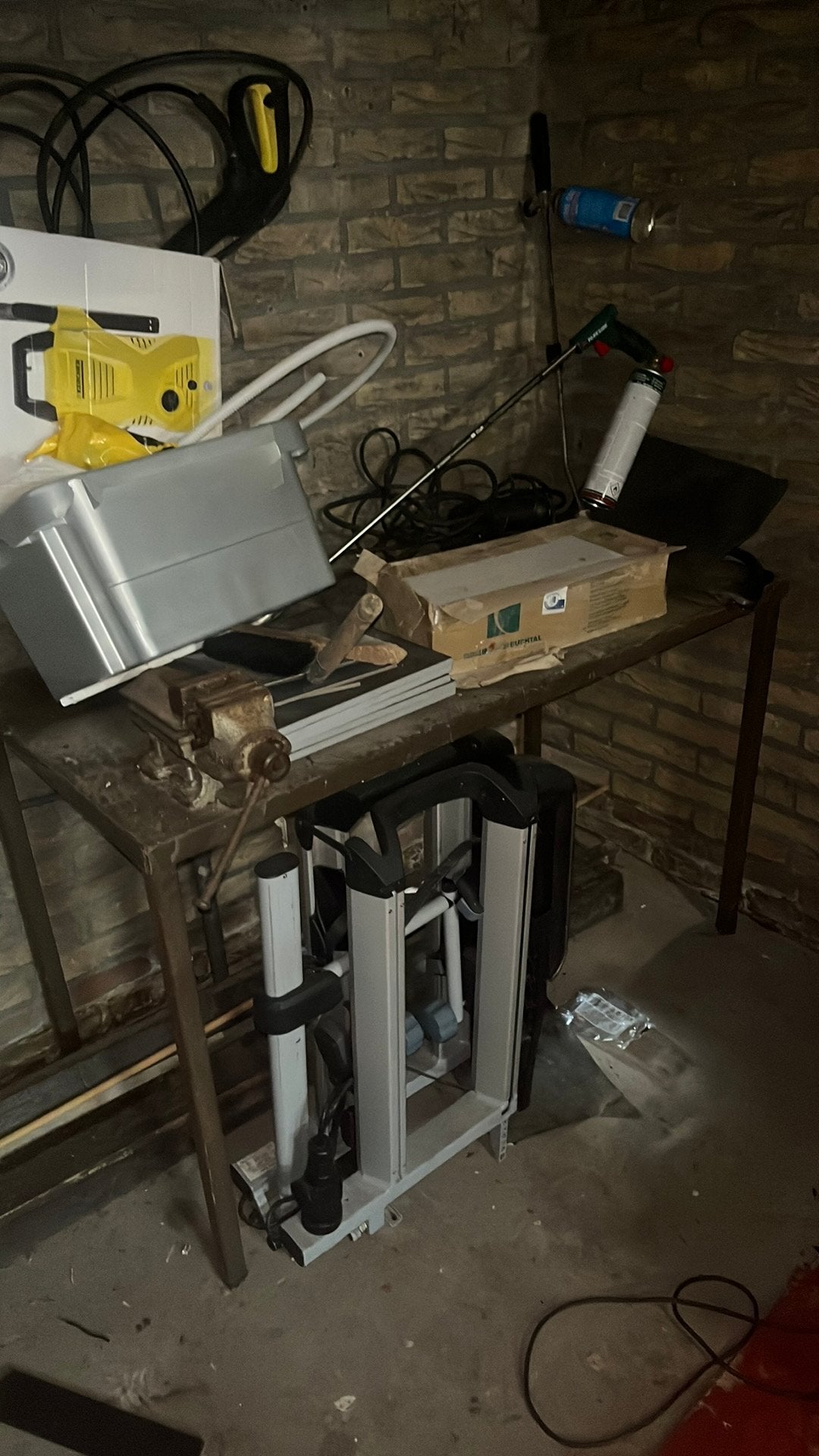 Kleine metalen werkbank, Ophalen, Gebruikt