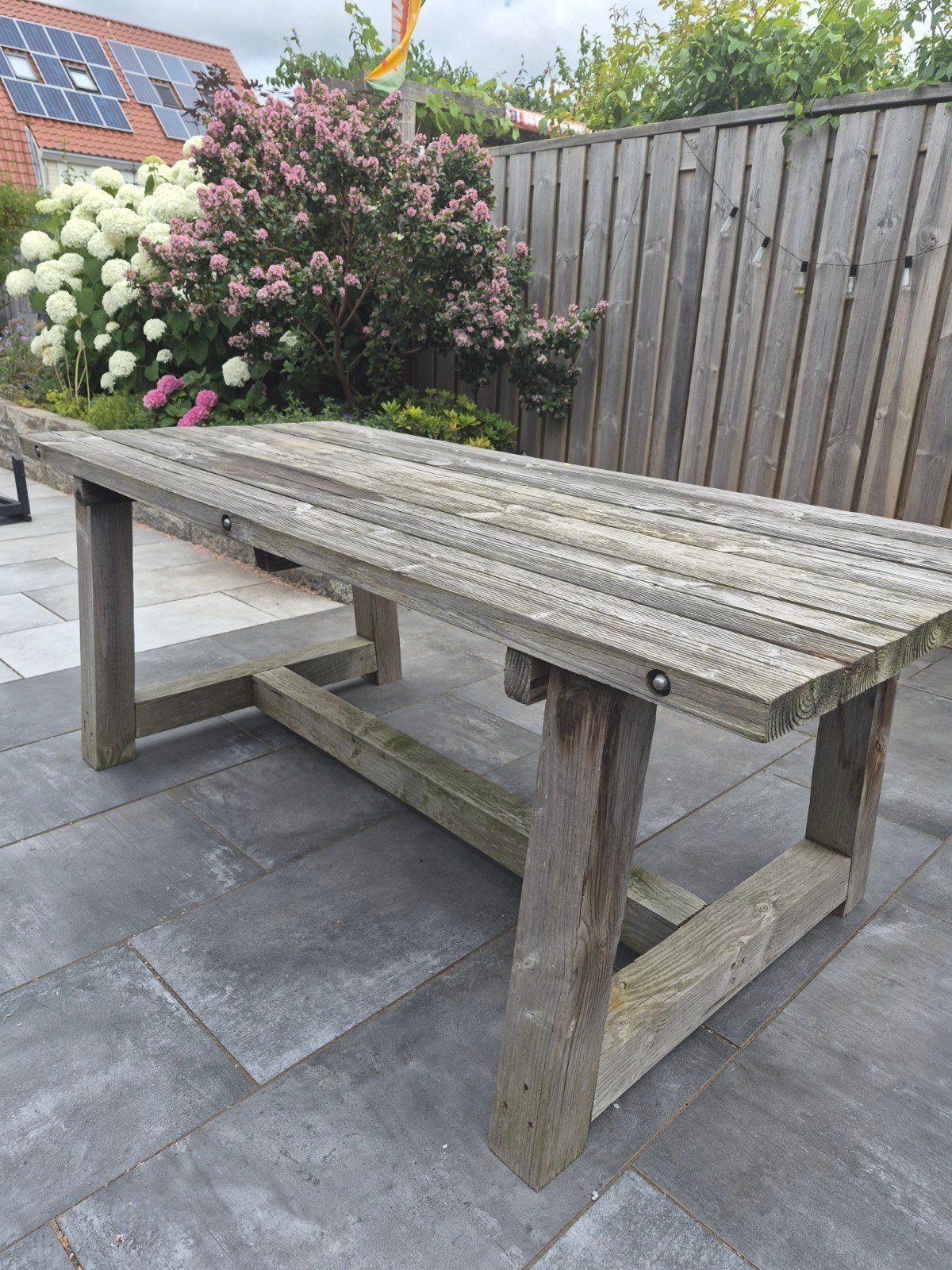 Stevige houten tuintafel 4/6 persoons., Ophalen, Gebruikt, Rechthoekig, Hout