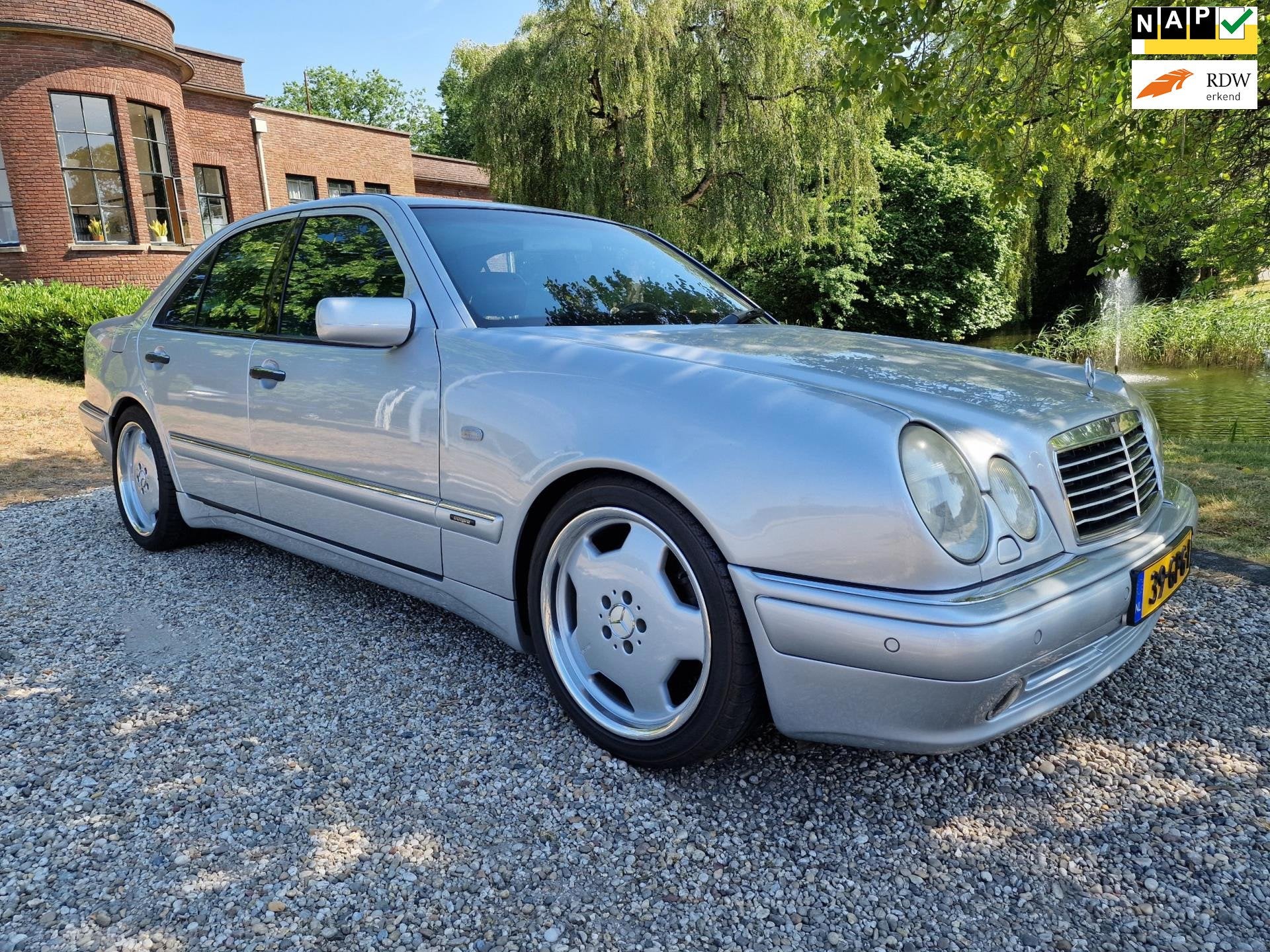 Mercedes-Benz E-klasse E50 / E55 AMG FULL-OPTiON nieuwe LAK, Achterwielaandrijving, Automatische klimaatregeling, Leder, Bedrijf