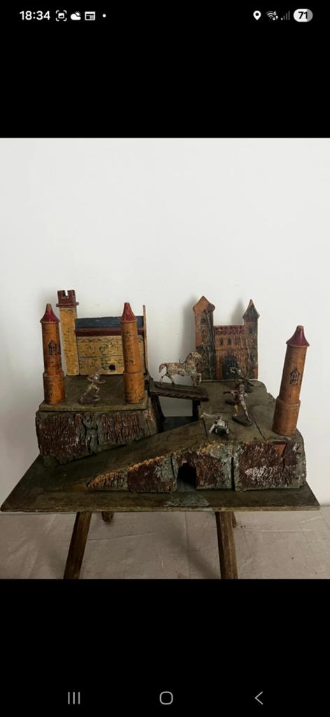 Zeer zeldzaam houten kasteel met elastolin figuren, Ophalen of Verzenden