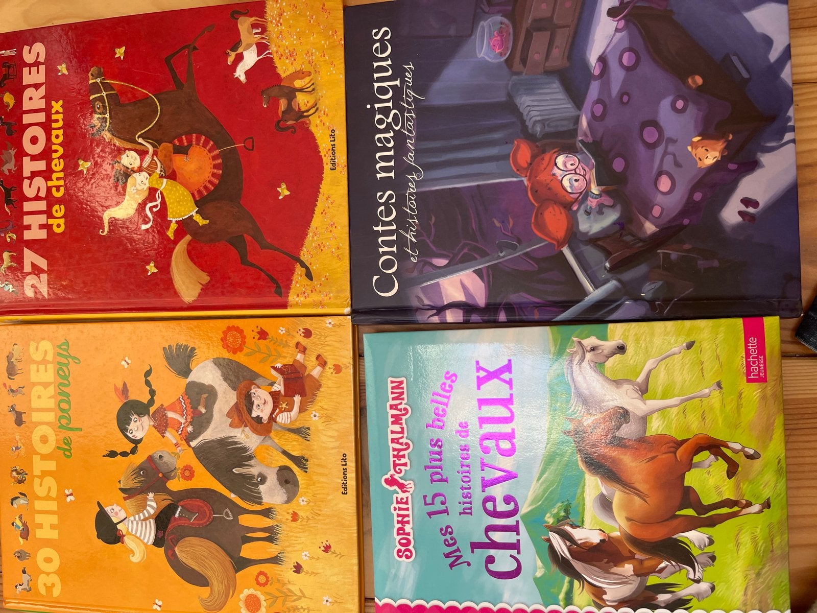 4 Franse kinderboeken: paarden, pony's en magische verhalen, Ophalen of Verzenden, Gelezen, 3 tot 4 jaar