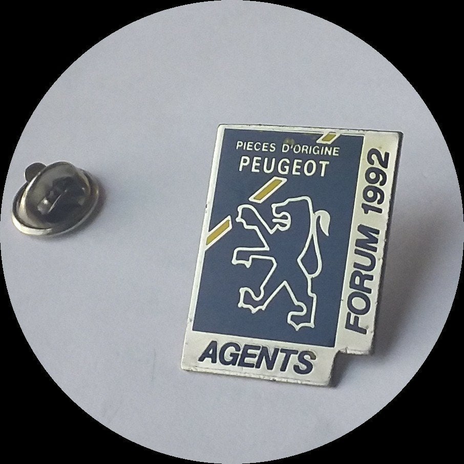 PEUGEOT pin,Forum 1992, Ophalen of Verzenden, Zo goed als nieuw, Transport, Speldje of Pin