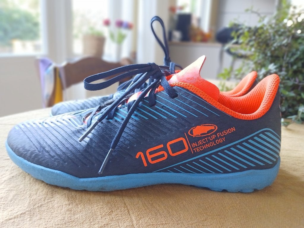 Zaalvoetbalschoenen kipstra mt 38, Gebruikt, Maat XS of kleiner, Schoenen, Ophalen of Verzenden