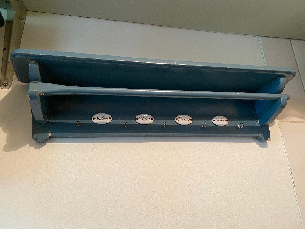 Antiek theedoekenrekje met boven plank Oudblauwe keukenkleur, Antiek en Kunst, Antiek | Keukenbenodigdheden, Ophalen of Verzenden