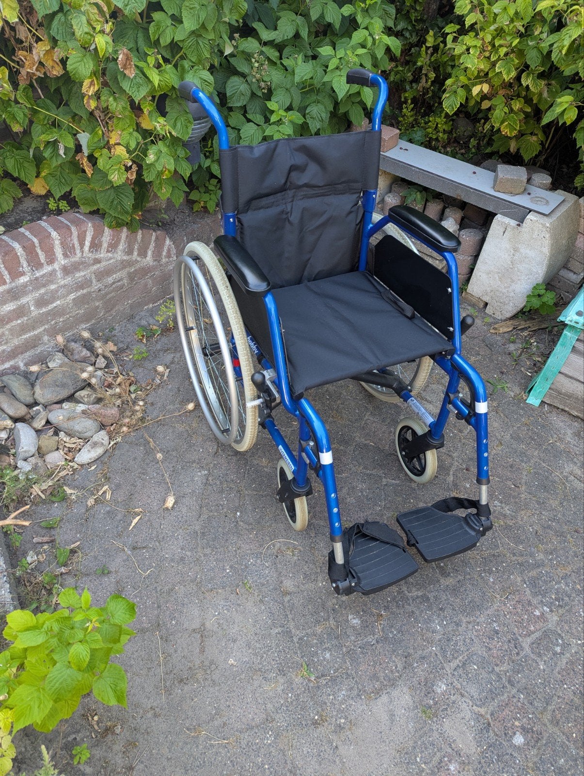 Rolstoel Bobby blauw, Diversen, Rolstoelen, Ophalen, Zo goed als nieuw, Duwrolstoel