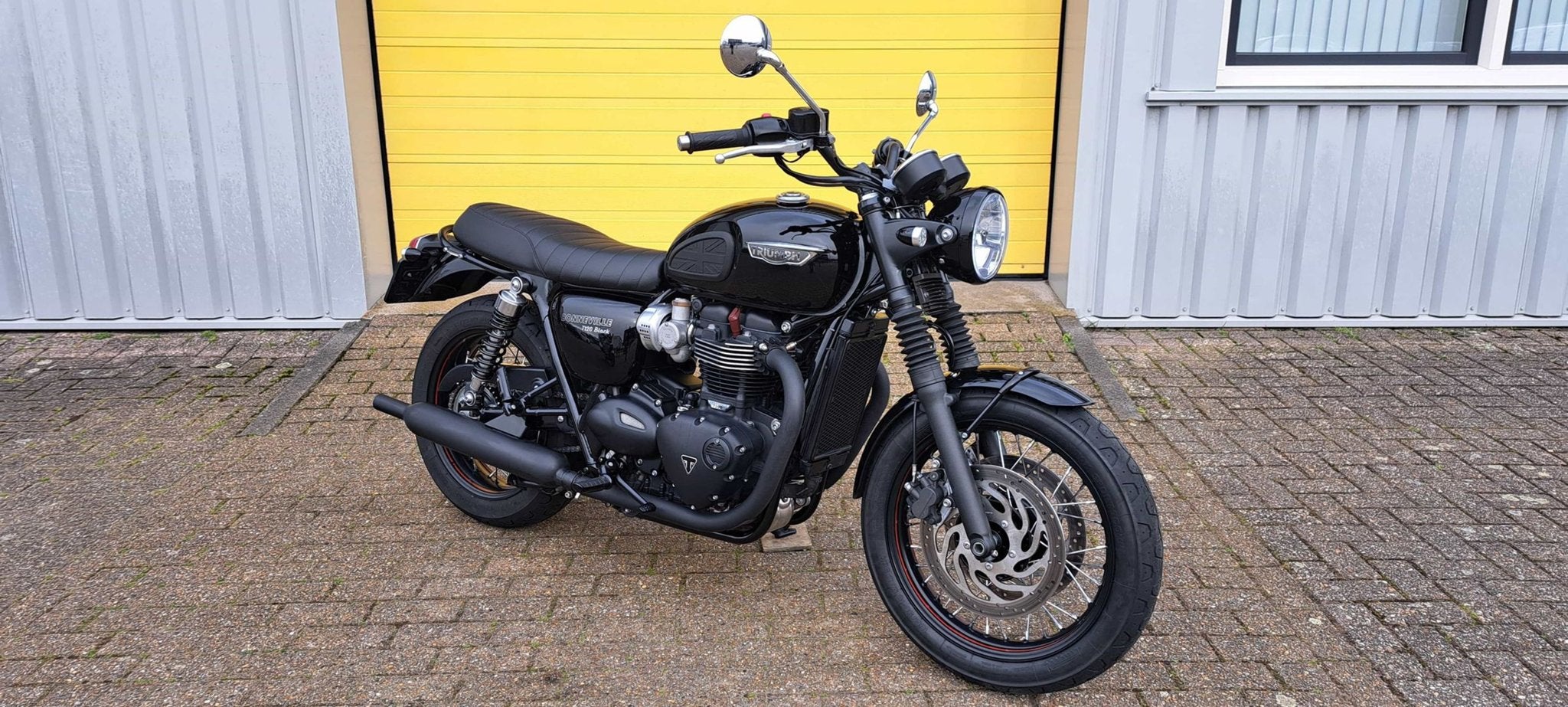 TRIUMPH BONNEVILLE T 120 BLACK (bj 2016), 2 cilinders, Chopper, Bedrijf, Onbekend