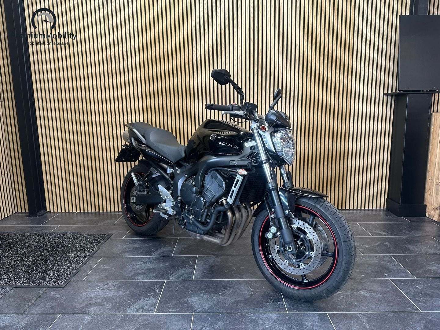 YAMAHA FZ 6 N FAZER (BJ 2008 / 26527 KM), 4 cilinders, Motorrijbewijs A, Bedrijf, Onbekend