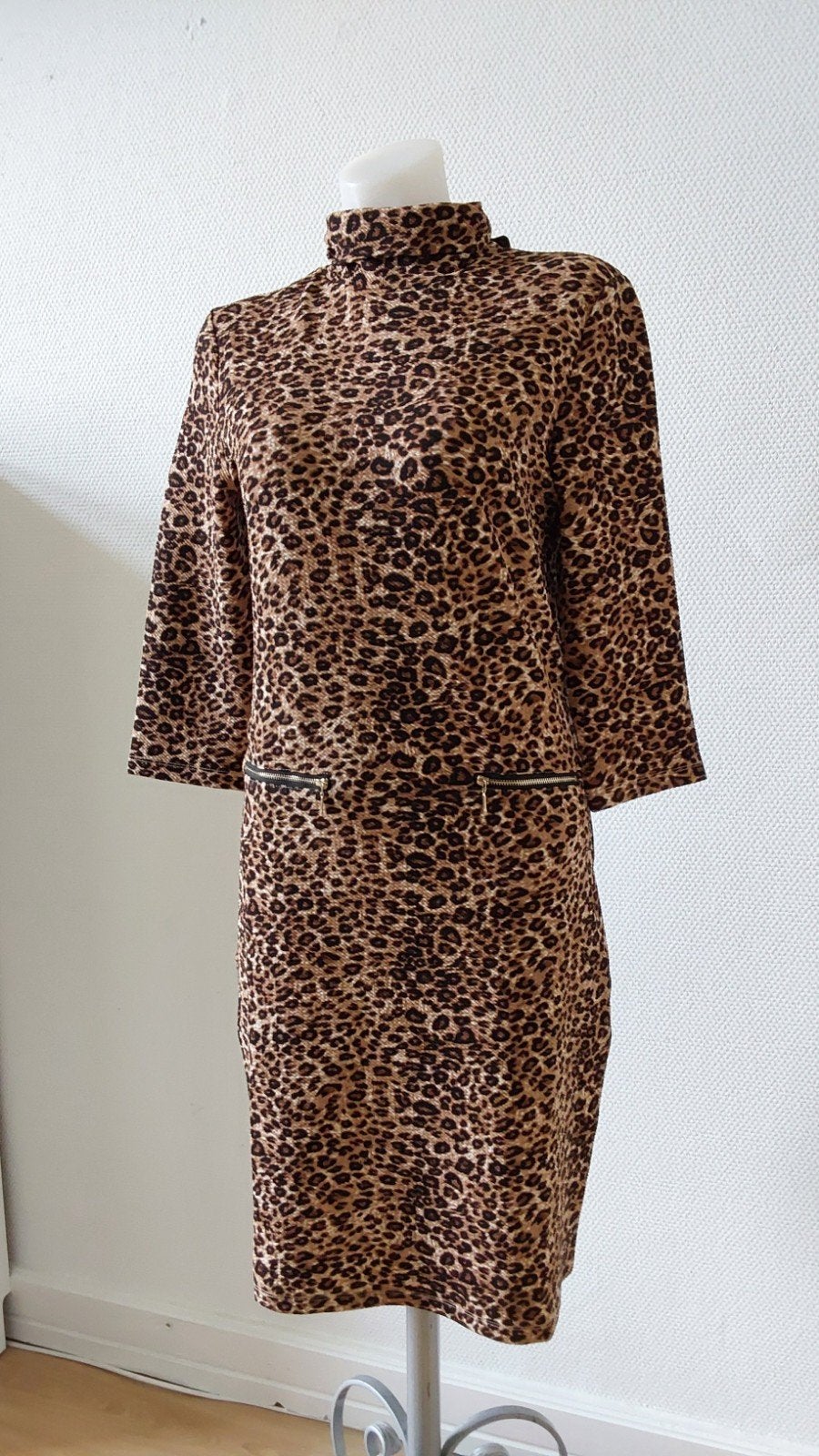 Nieuwe Smashed Lemon jurk met luipaardprint, maat 38/40, Kleding | Dames, Maat 38/40 (M), Bruin, Nieuw, Ophalen of Verzenden