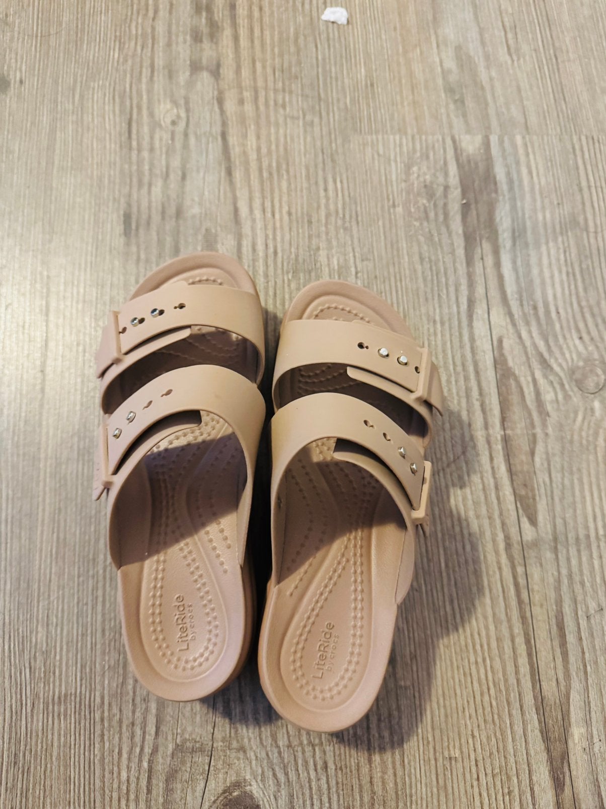 Crocs slipper 3cm heel, Ophalen, Bruin, Sandalen of Muiltjes, Zo goed als nieuw