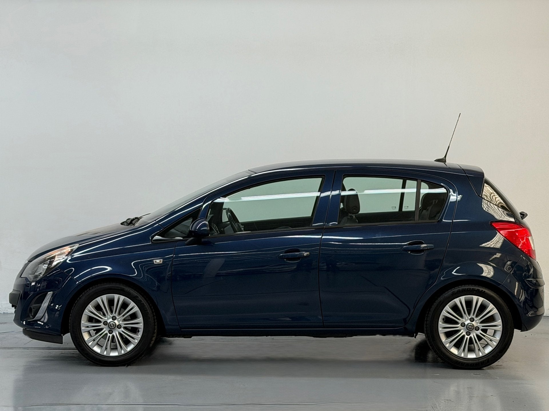 Foto 5 van Opel Corsa 1.4-16V Cosmo Navi Cruise NL Auto