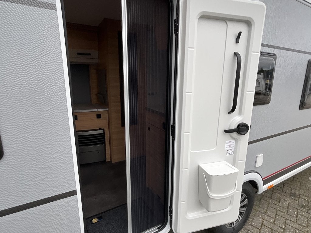 Dethleffs Summer Edition 530 DR QUEENSBED-VLOERVERW-RUIM, Caravans en Kamperen, Caravans, Rondzit, Schokbreker, Bedrijf, Dethleffs