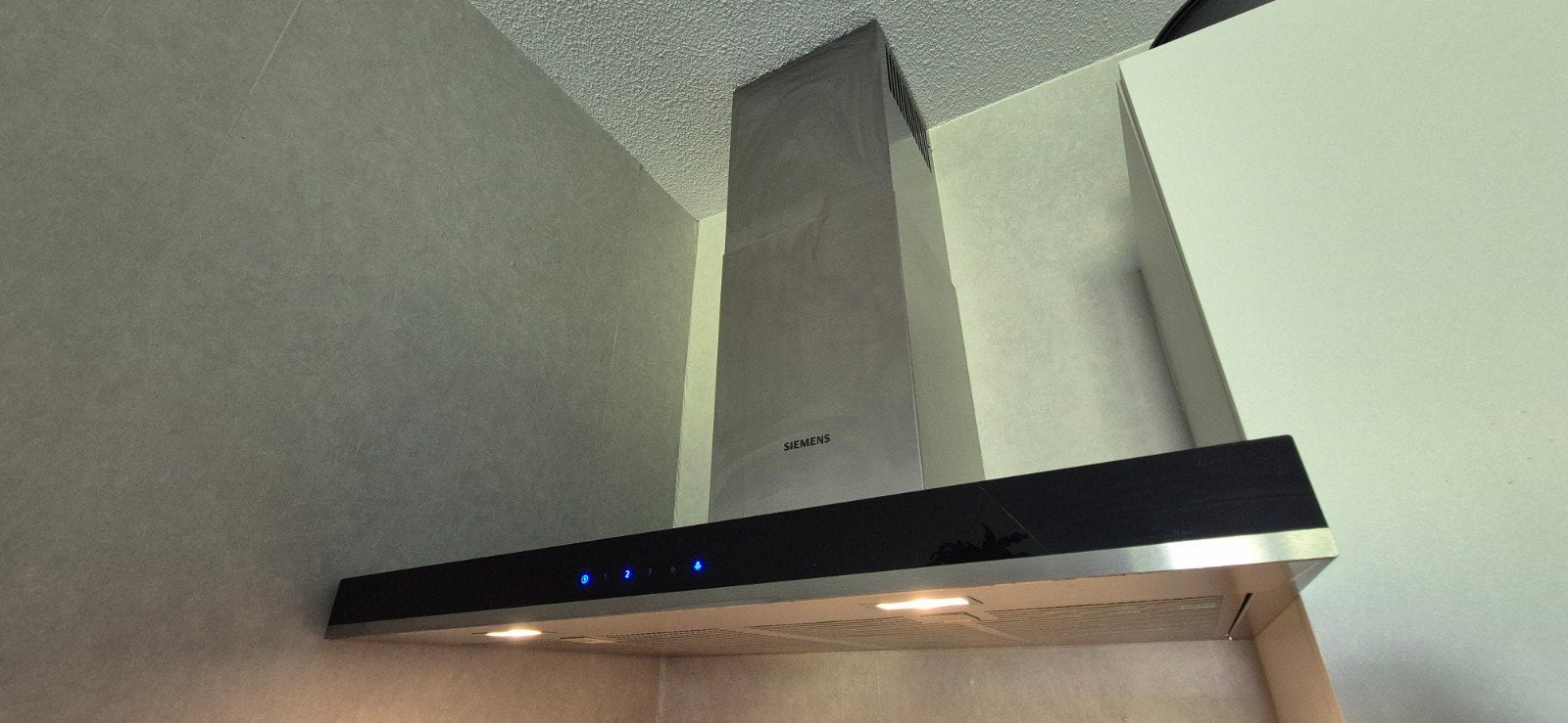 Afzuigkap Siemens, Witgoed en Apparatuur, Ophalen, Wandschouwkap, Zo goed als nieuw, Vrijstaand