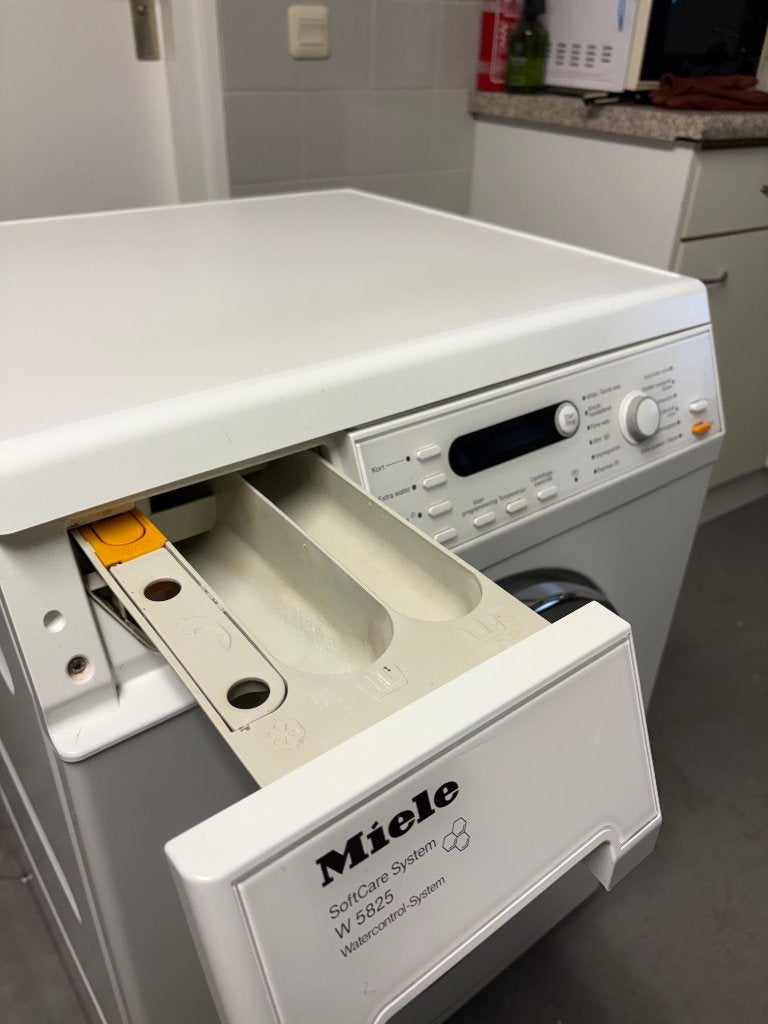 Miele W 5825 SoftCare System Wasmachine, Ophalen, Gebruikt, Energieklasse A of zuiniger, Voorlader
