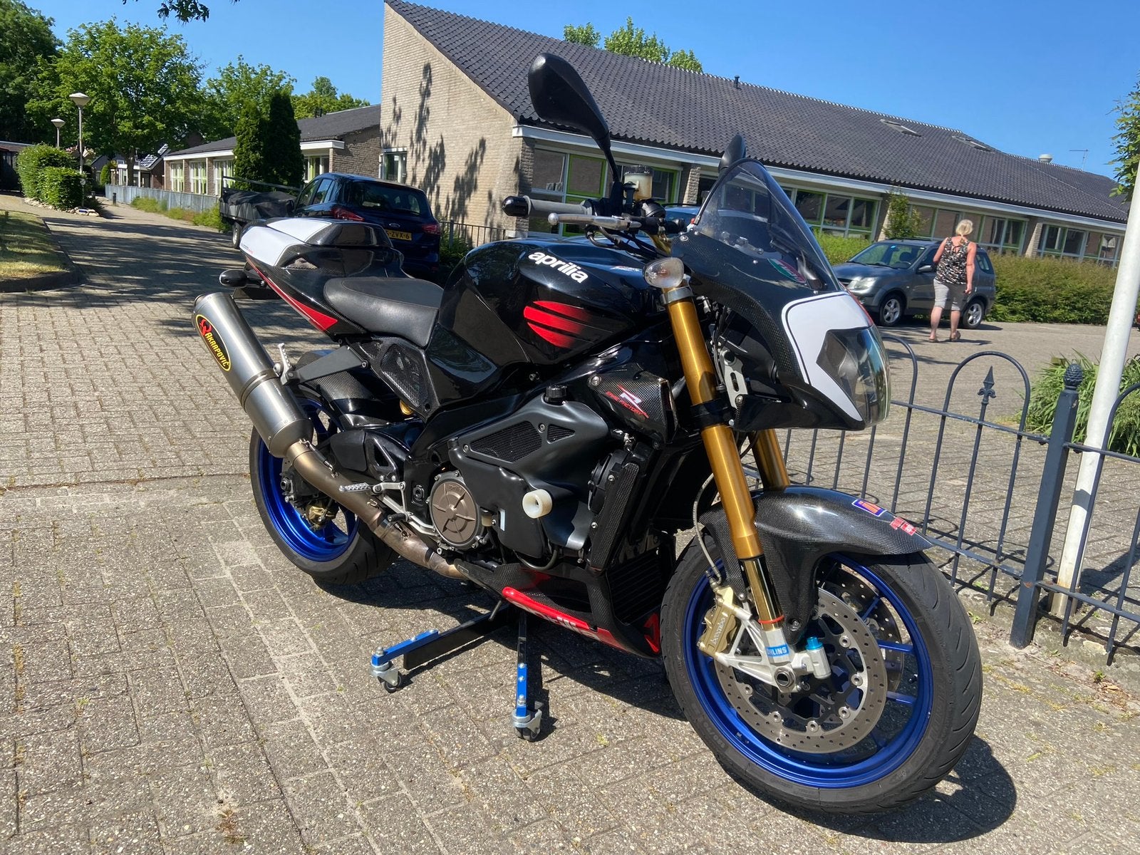 Aprilia Tuono Factory full Carbon, Ophalen