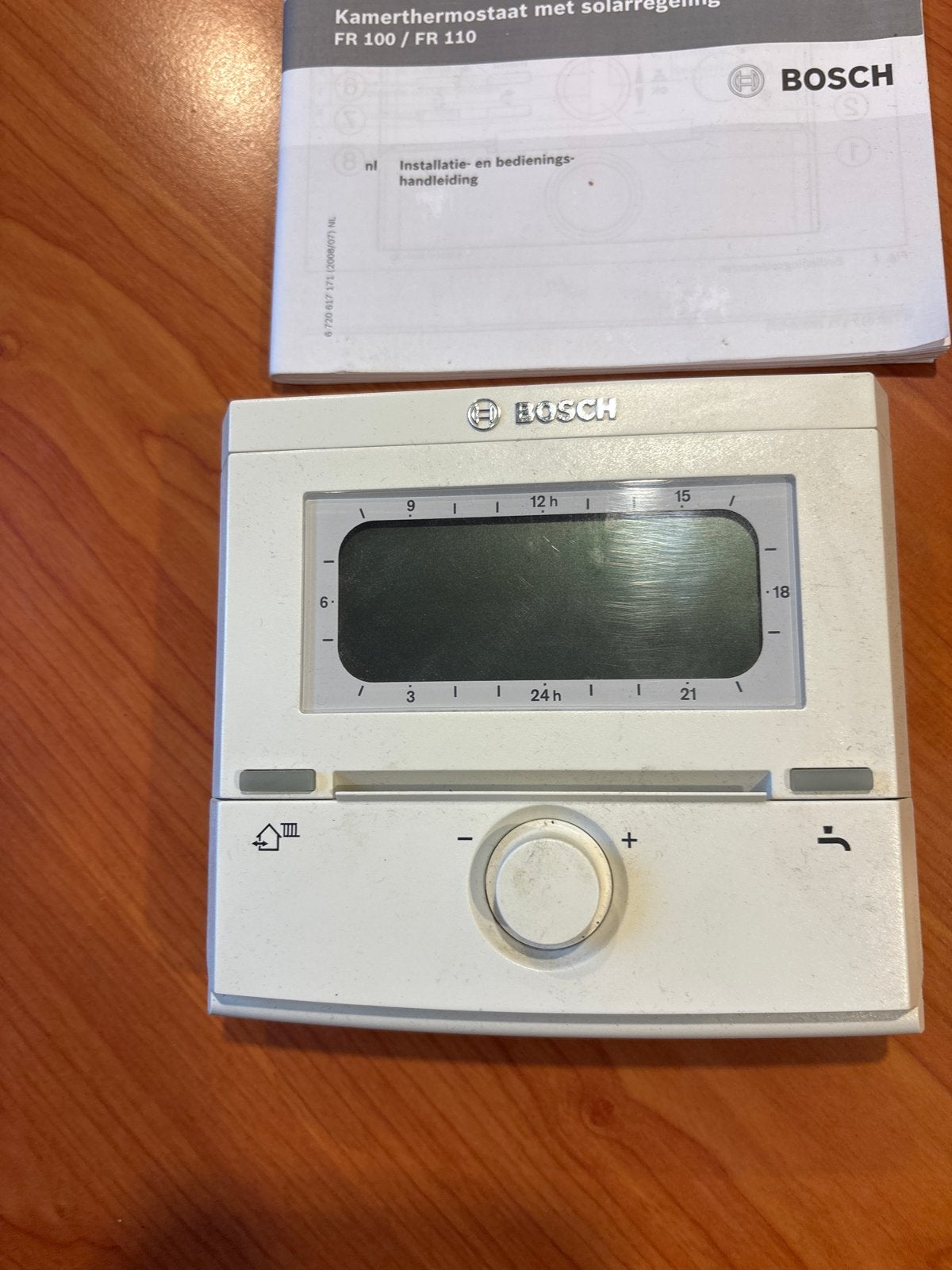 Bosch FR100 thermostaat met solar regeling en handleiding, Ophalen of Verzenden, Zo goed als nieuw