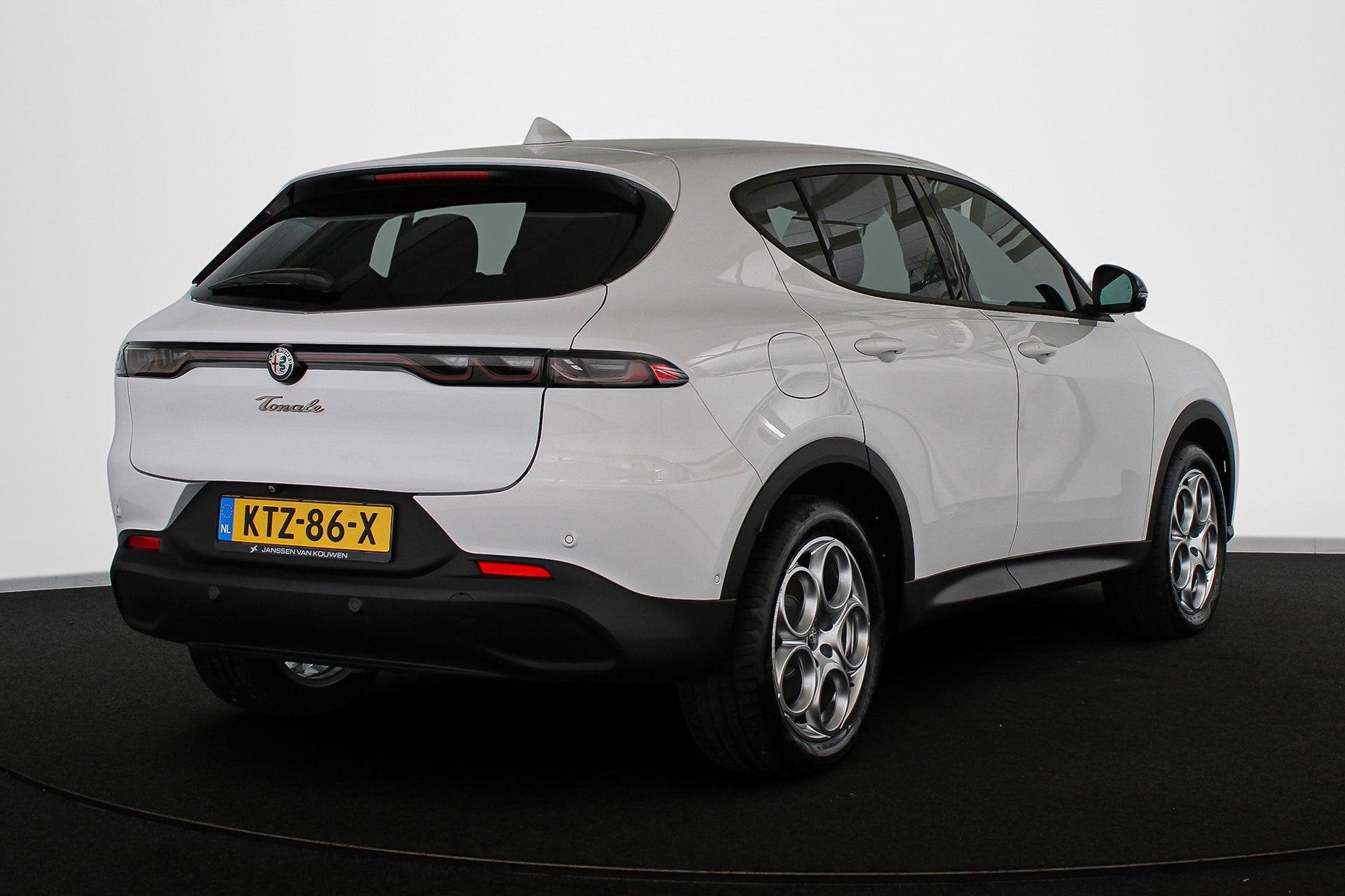 Alfa Romeo Tonale 1.3T PHEV Sprint Adaptieve Cruise Control, Auto's, Automaat, 4 cilinders, 700 kg, Wit