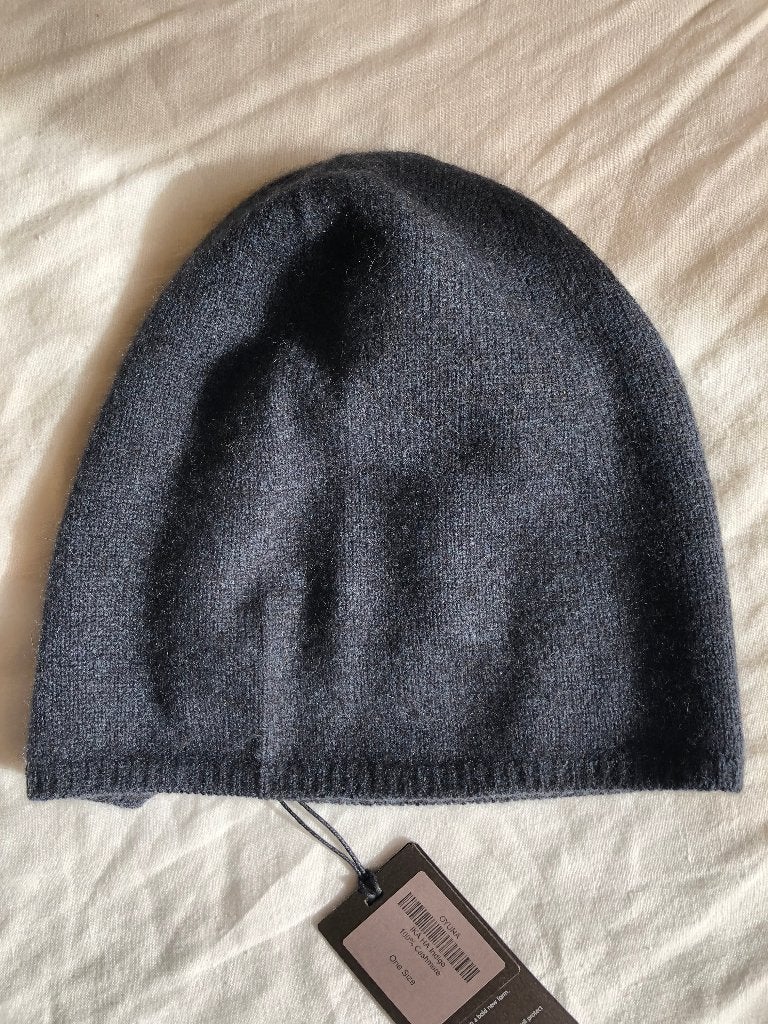 NIEUW Oyuna muts pure cashmere indigo/blauw (one size), Maat 38/40 (M), Verzenden, Nieuw, Oyuna