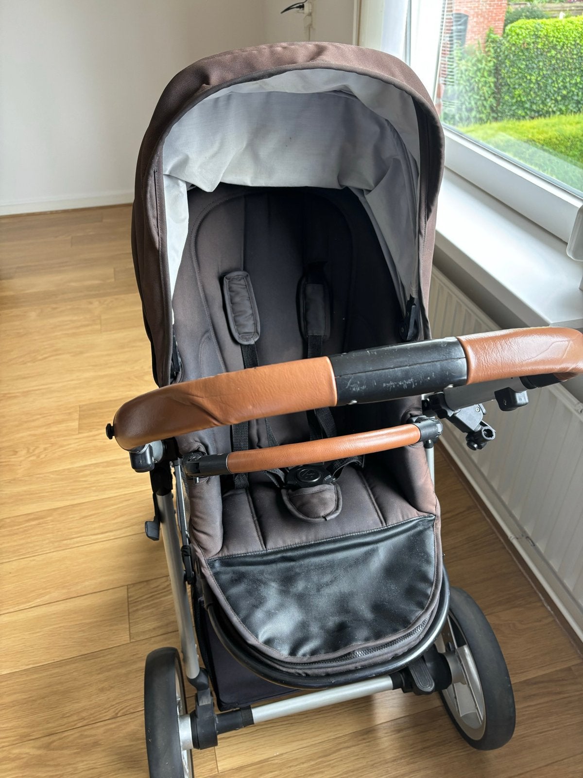 Mutsy Traveller Combiwagen met reiswieg en accessoires, Ophalen, Gebruikt, Combiwagen, Met reiswieg