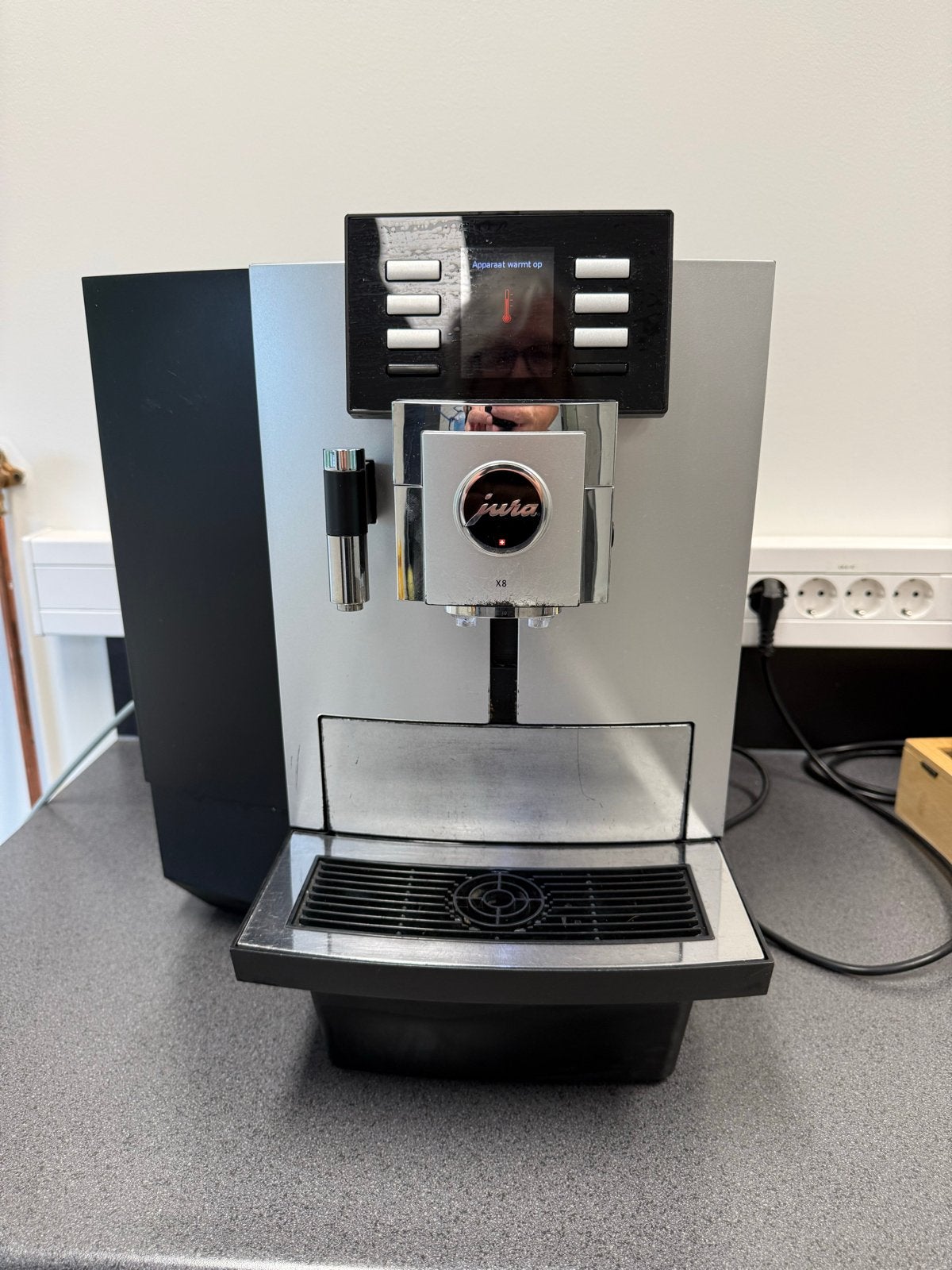 Jura X8 Professionele Koffiemachine, Ophalen, Afneembaar waterreservoir, 10 kopjes of meer, Koffiemachine