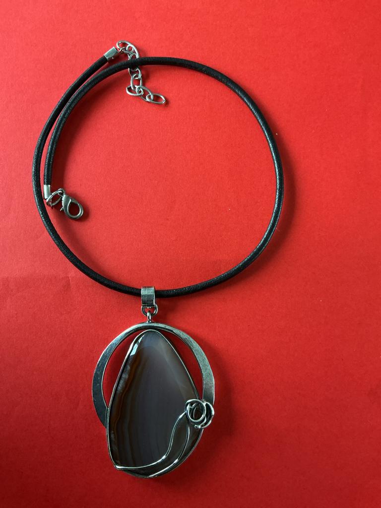 Halsketting met agaat hanger, Sieraden, Tassen en Uiterlijk, Piercings, Zo goed als nieuw, Ophalen of Verzenden