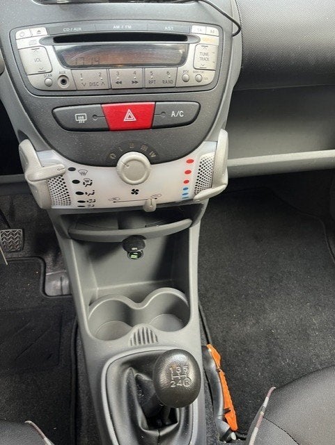 Citroën C1 1.0 3-DRS 2010 Zwart, Auto's, Voorwielaandrijving, Zwart, 4 stoelen, C1