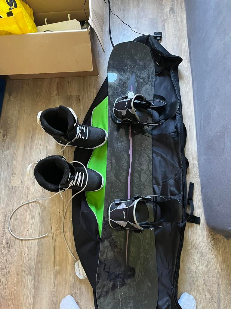Snowboard Salomon Craft 2025 162W, Sport en Fitness, Snowboarden, Ophalen of Verzenden, Zo goed als nieuw, Board
