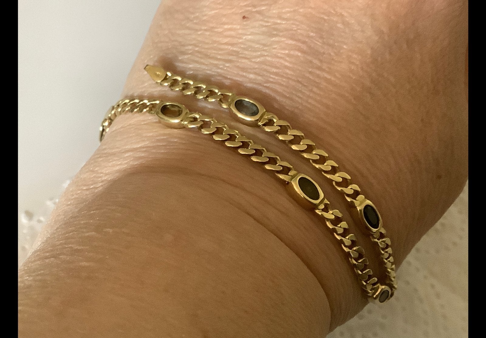 Vintage gouden armband Peridoot Citrien Topaas Robijn Onyx, Verzenden, Zo goed als nieuw, Met edelsteen, Goud