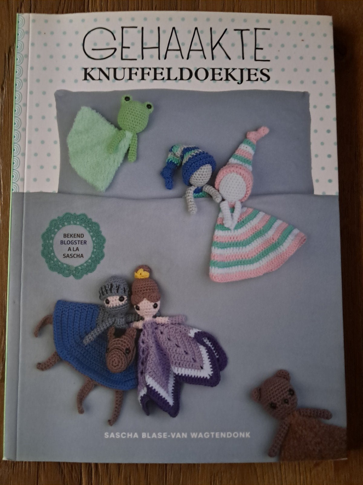 Gehaakte Knuffeldoekjes - Haakpatronen Boek, Ophalen of Verzenden, Zo goed als nieuw, Haken, Patroon of Boek