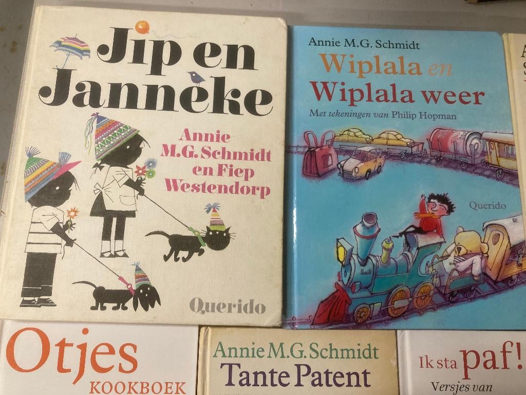 T.K. nog 9 boeken van Annie M. G. Schmidt Jip en Janneke, Ophalen of Verzenden, Gelezen, Annie M.G. Schmidt, Fictie algemeen