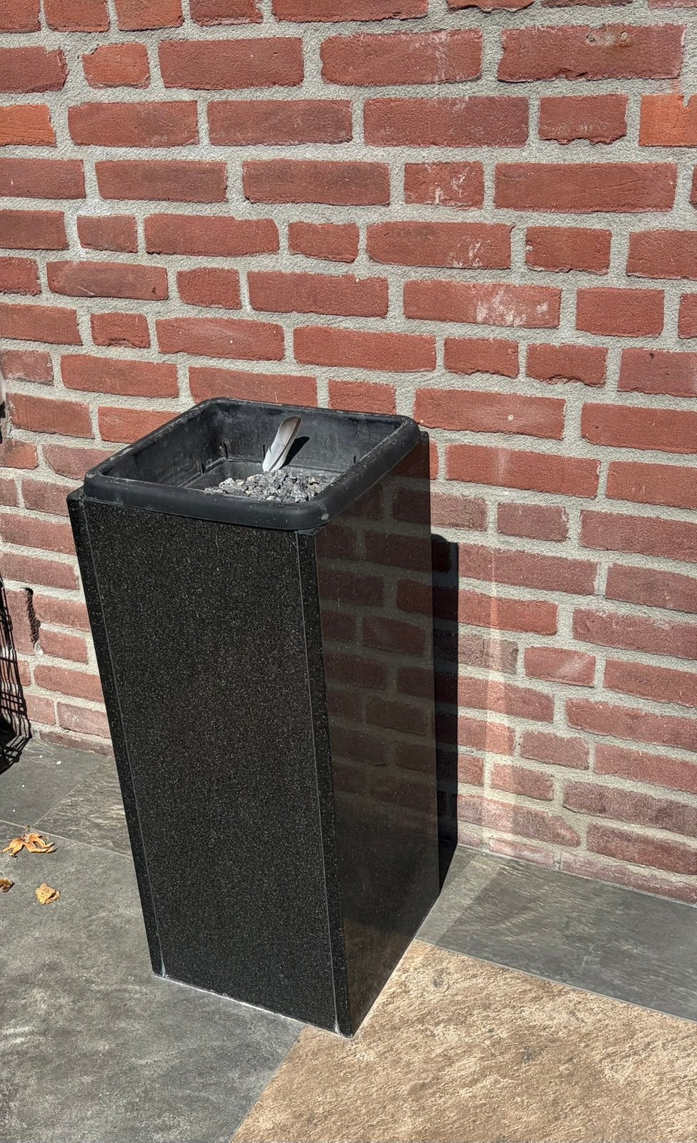 2 granieten bloembakken, Ophalen, Zo goed als nieuw, Vrijstaande haard, Houthaard