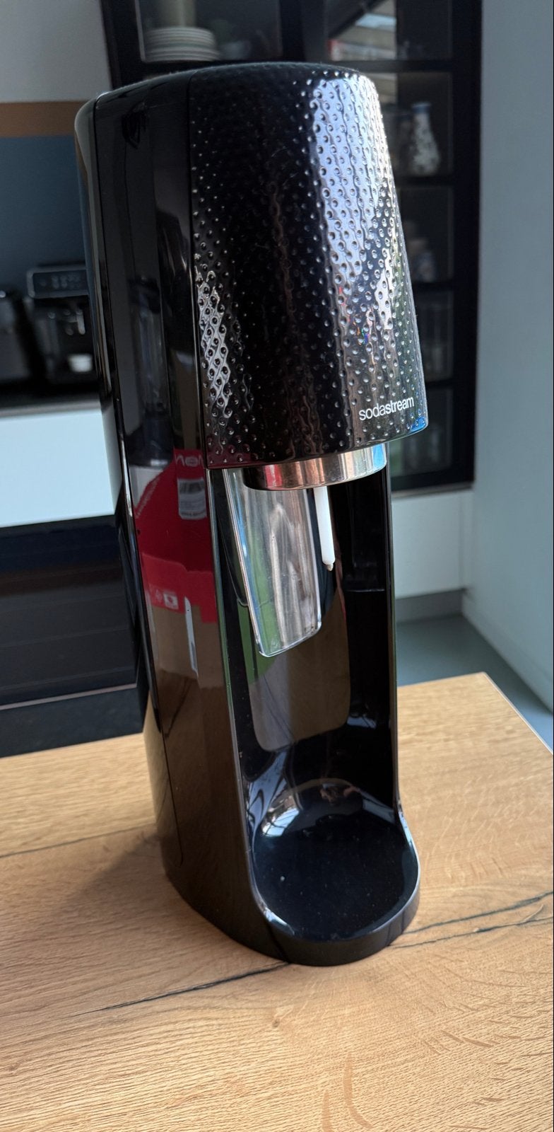 Sodastream bruiswatermaker met fles en CO2-cilinder, Ophalen, Zo goed als nieuw