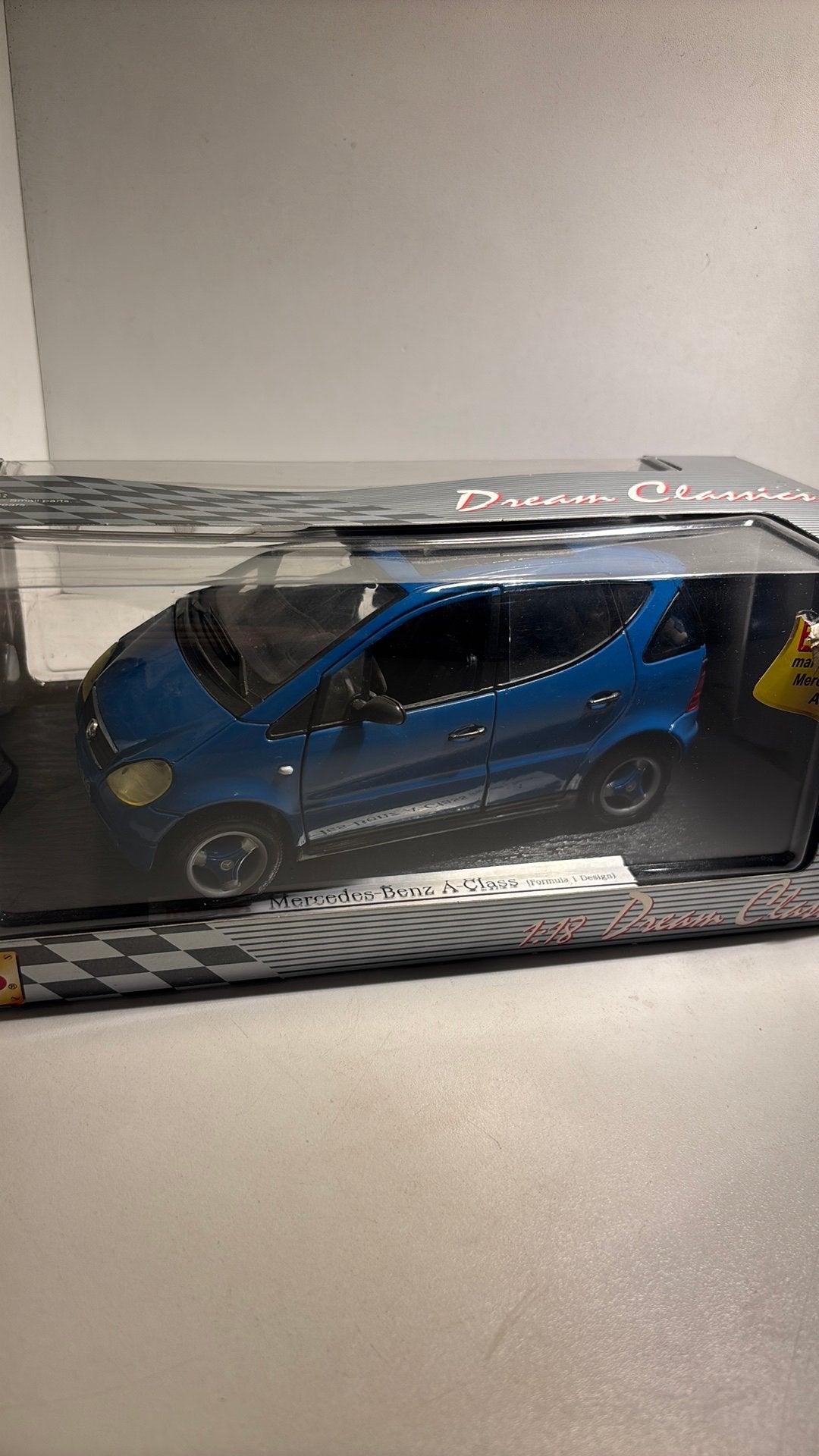 Mercedes benz a class maisto 1.18, Maisto, Ophalen of Verzenden, A, A