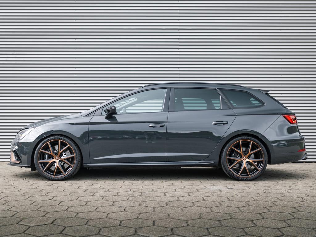 SEAT Leon ST 2.0 TSI CUPRA R 4DRIVE BLACKNESS GREY CARBON, Auto's, Automaat, Gebruikt, Zwart, 1984 cc