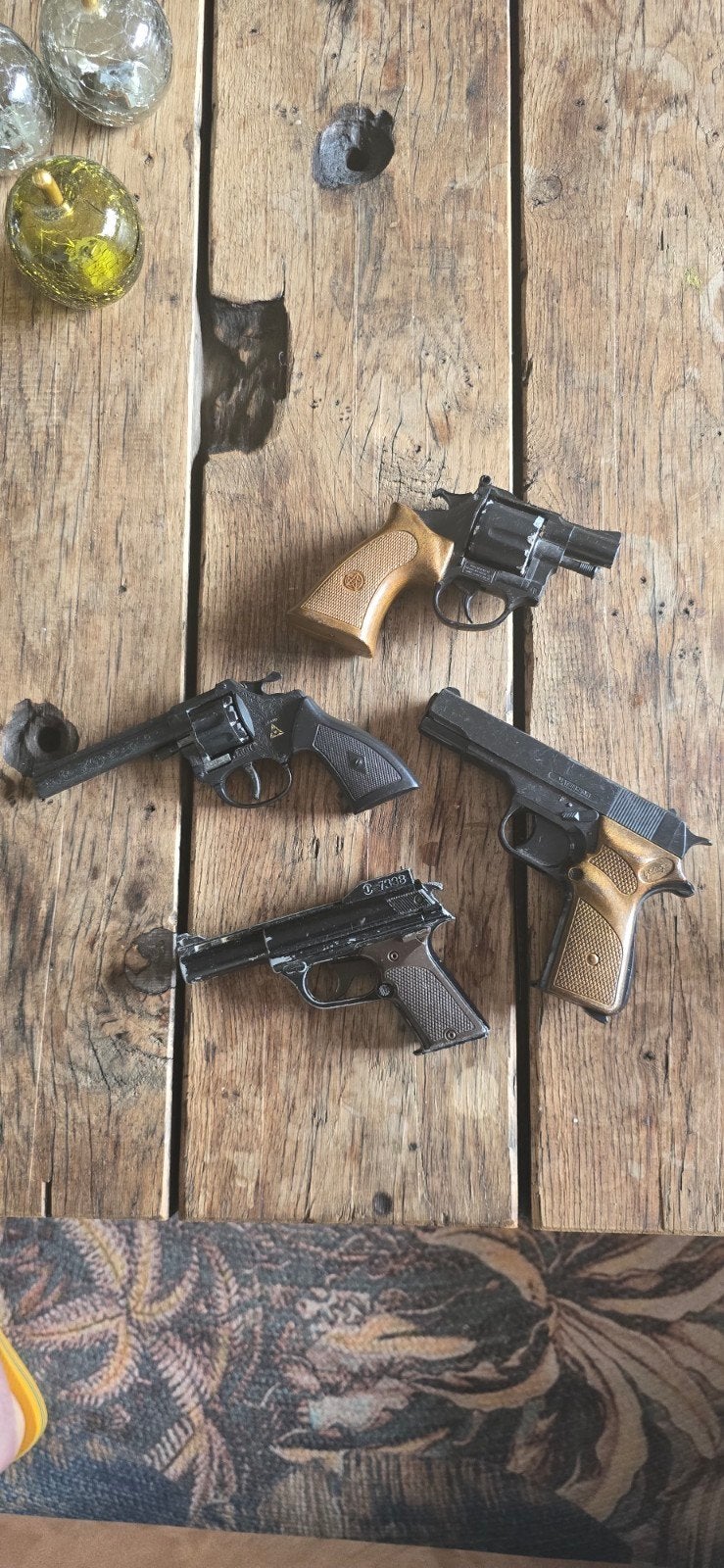 Set van 5 speelgoedpistolen/revolvers, Ophalen, Gebruikt