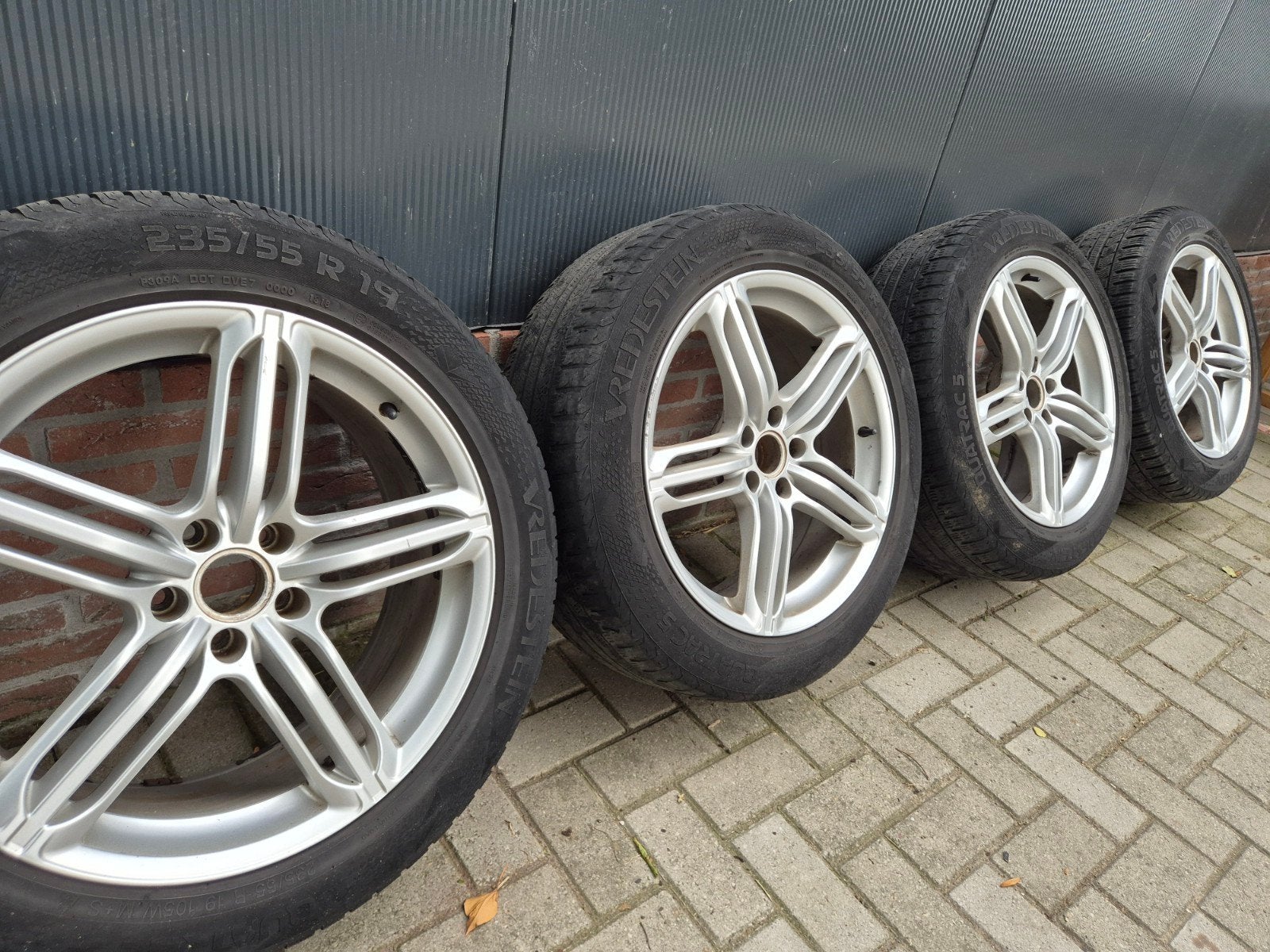 Set 19 inch Audi velgen, Gebruikt, Banden en Velgen, 235 mm, All Season