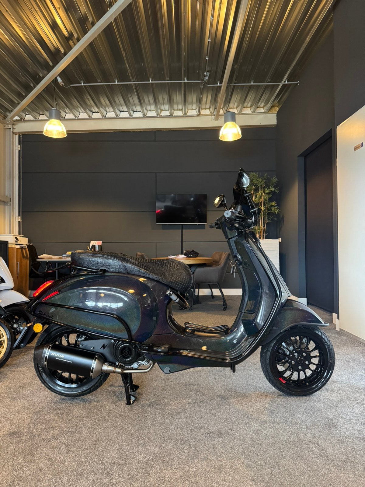 Vespa sprint 50S | Custom | Full option | Brom | 4000km, Ophalen, Overige modellen, Maximaal 45 km/u, Zo goed als nieuw