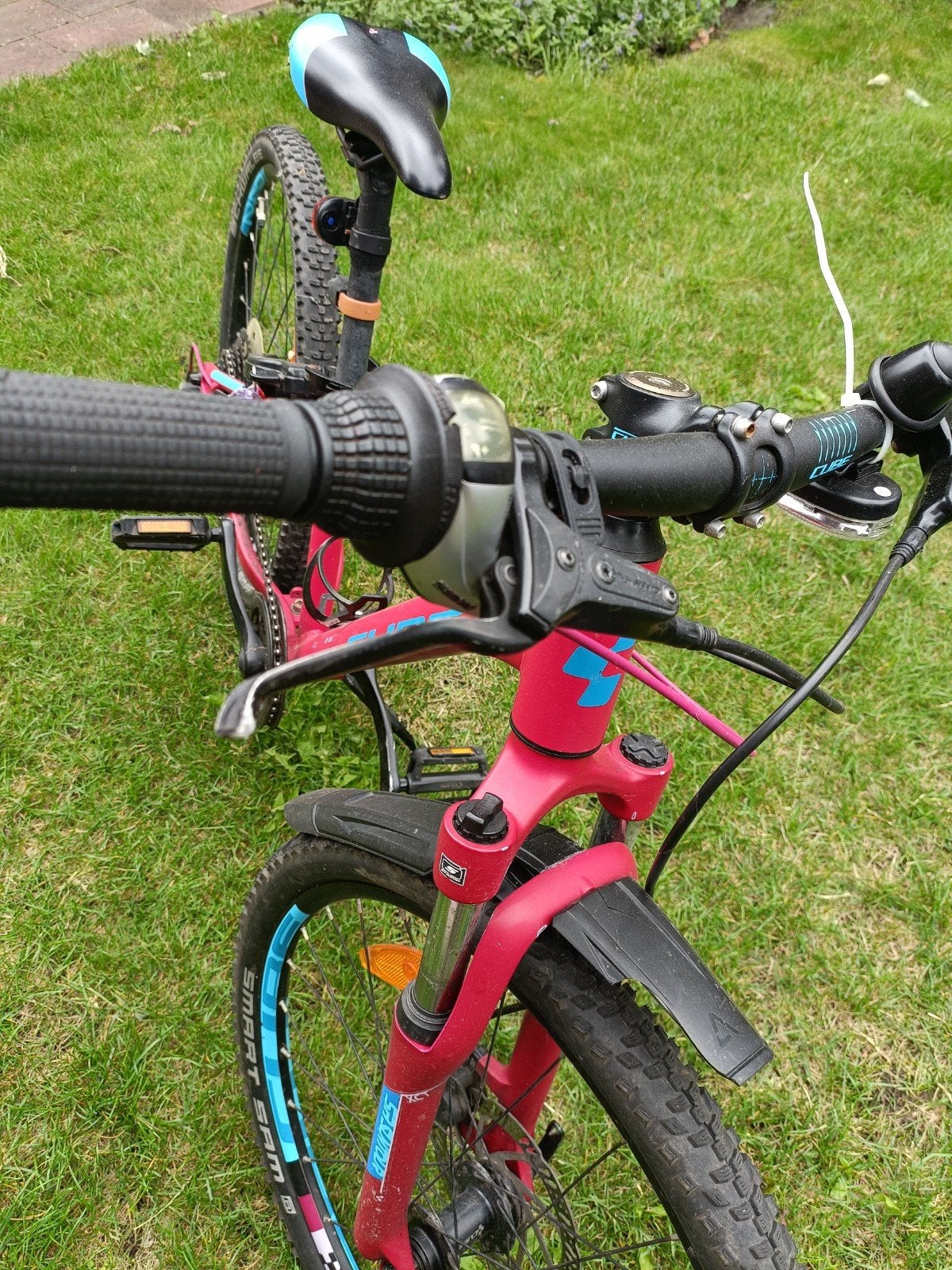 Cube 240 Kinderfiets roze/ blauw - Gebruikt, Ophalen, 20 inch of meer, Gebruikt, Cube