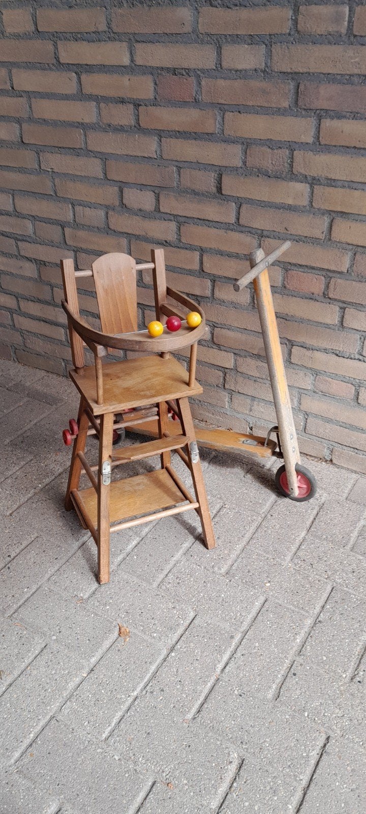 Poppenstoel en houten stepje, Ophalen of Verzenden, Gebruikt